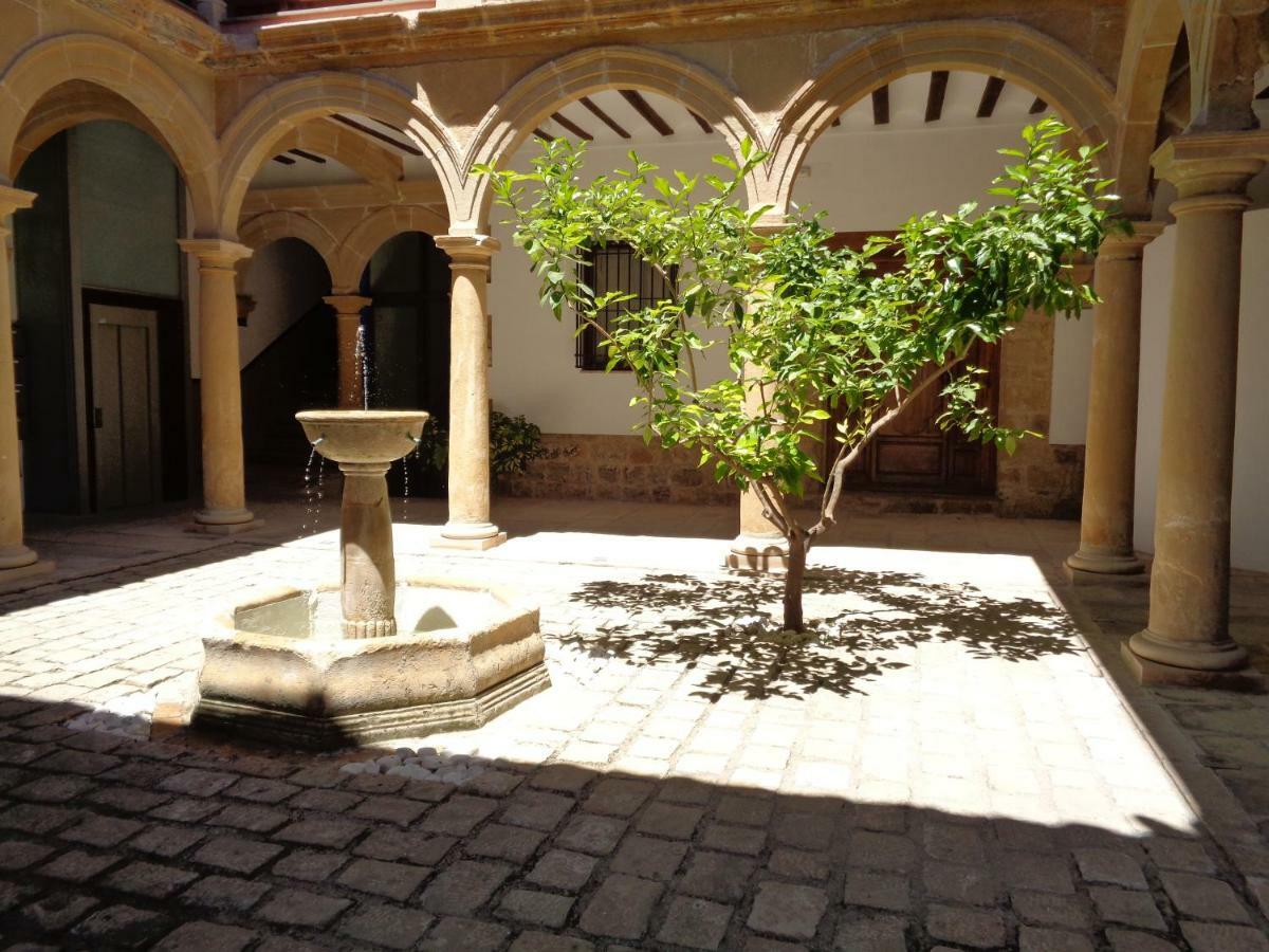 Luz Del Renacimiento Ubeda Úbeda Exterior foto